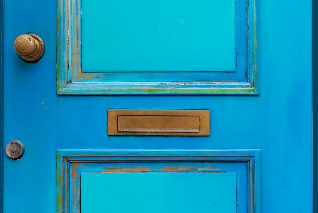 Zo geef je je huis meer sfeer met nieuwe deuren en passend beslag van Lavuzo